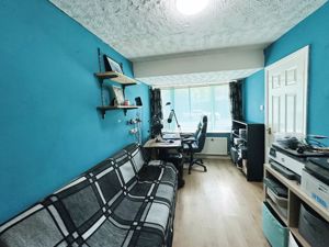 Family Room- click for photo gallery